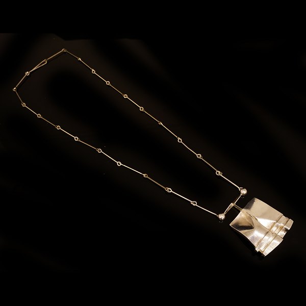 Sterlingsilver Lapponia necklace dated 1970. Pendant: 6,3x5cm. Necklace L: 75cm