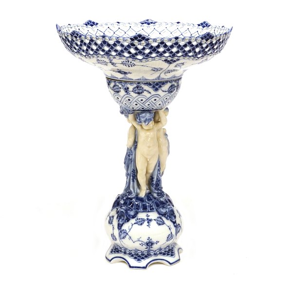 Large Royal Copenhagen blue fluted full lace stand 1012. Nice condition. Made 
1889-1922. H: 39cm