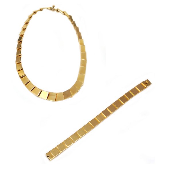 Set of 14kt gold necklace and bracelet  by Anni & Bent Knudsen, Denmark. 
Necklace L: 37,5cm. W: 114gr