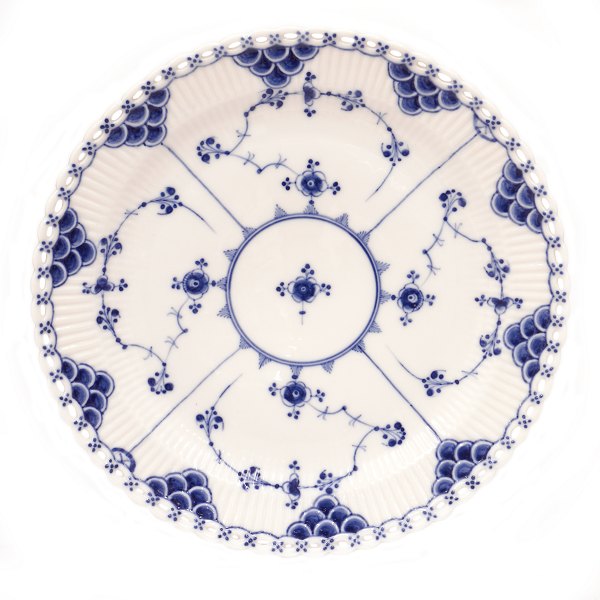 Set of eight 19th century blue fluted full lace plates. 1870-1890. D: 24,5cm