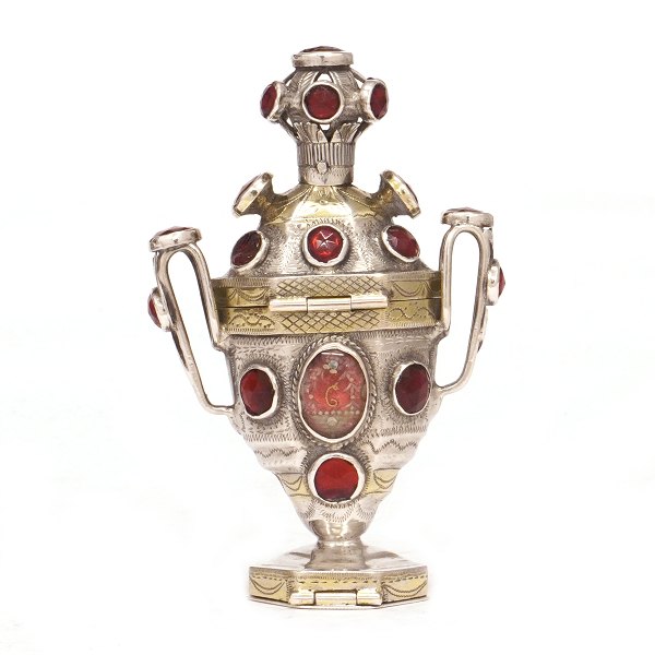 Riechdose aus Silber von Poul Hansen, Tondern. H: 11cm