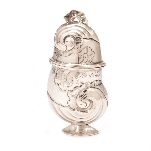Riechdose aus Silber. H: 7cm