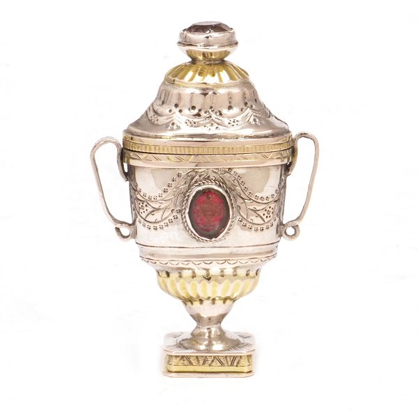 Riechdose aus Silber von Martin Petersen Hommelhoff, Tønder, 1796-1827. H: 8,2cm