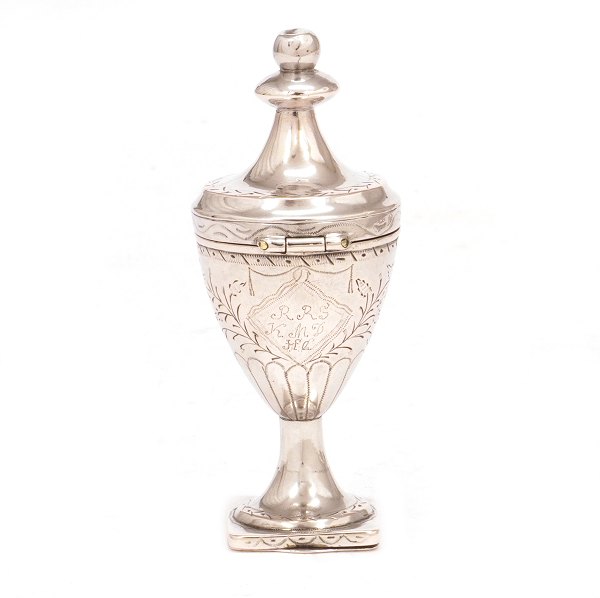 Riechdose aus Silber von Peter Christian Clausen, Kolding, 1761-1811. H: 8,7cm