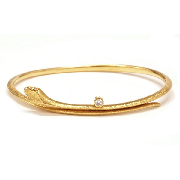 Ole Lynggaard, Copenhagen, ovaler "Snakes"-Armring aus 18kt Gold mit fünf 
Brillanten. Masse innen: 5,9x4,8cm