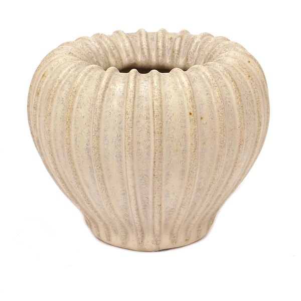 Arne Bang Steinzeugvase 3. Signiert. H: 11cm. D: 14cm