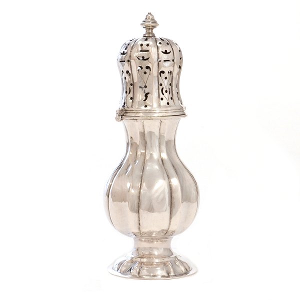 Silber Streubüchse von Detlef Pape, Kopenhagen, datiert 1747. H: 18cm