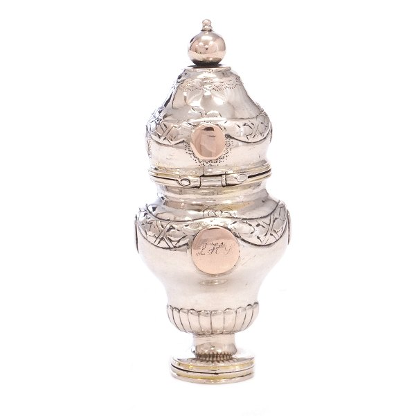 Riechdose aus Silber von F. Mørch, Kopenhagen 1775. H: 8cm